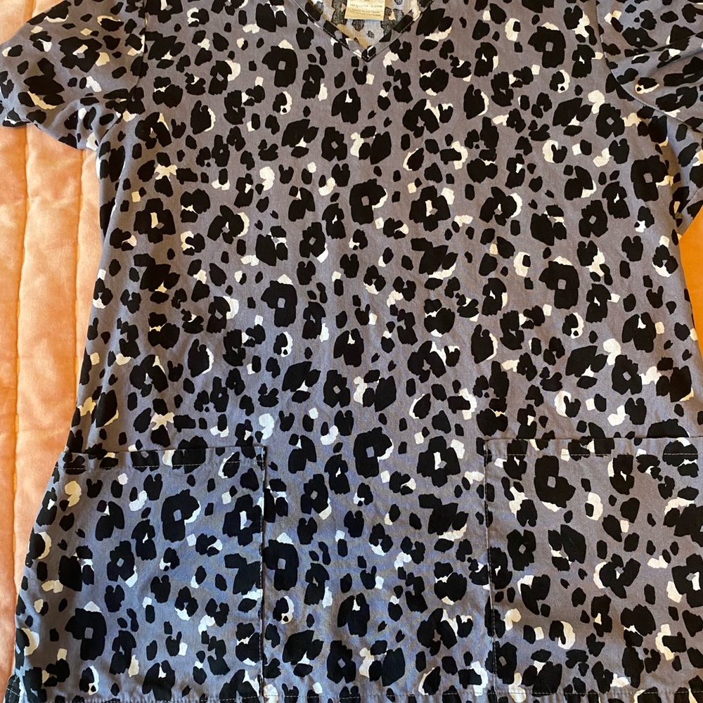 Nursing scrub top worn once